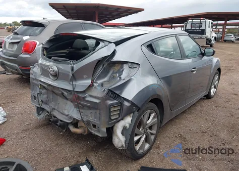 2016 Hyundai Veloster z USA, uszkodzony, nr VIN KMHTC6AD2GU270399